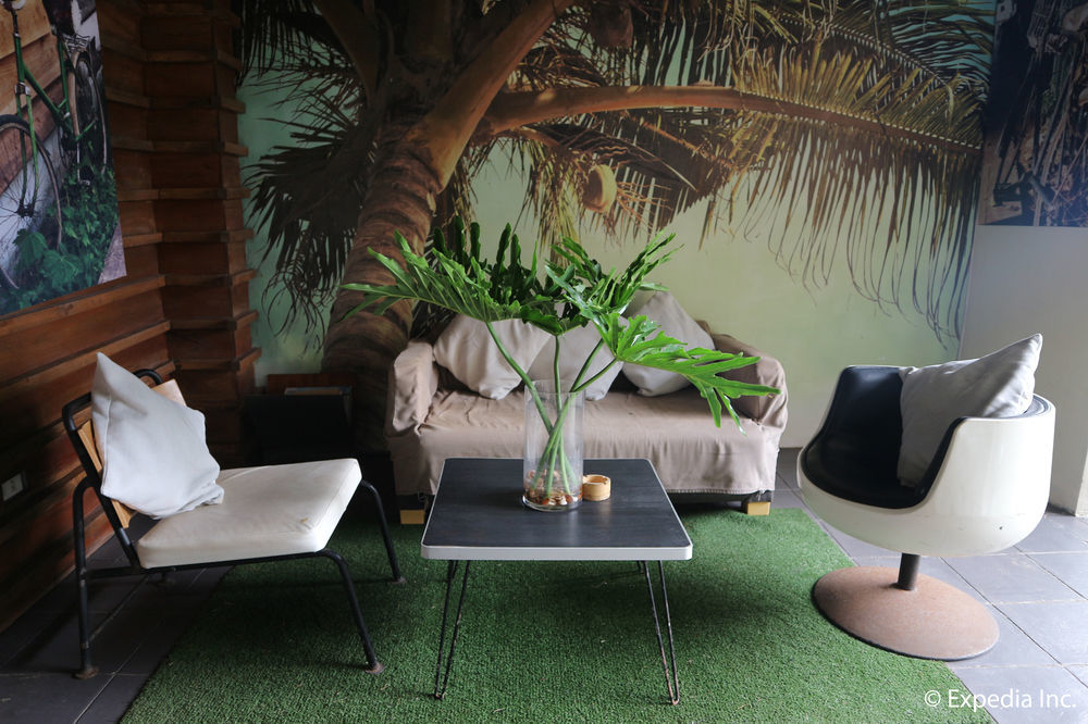 Luxeview Hotel Balabag  Екстериор снимка