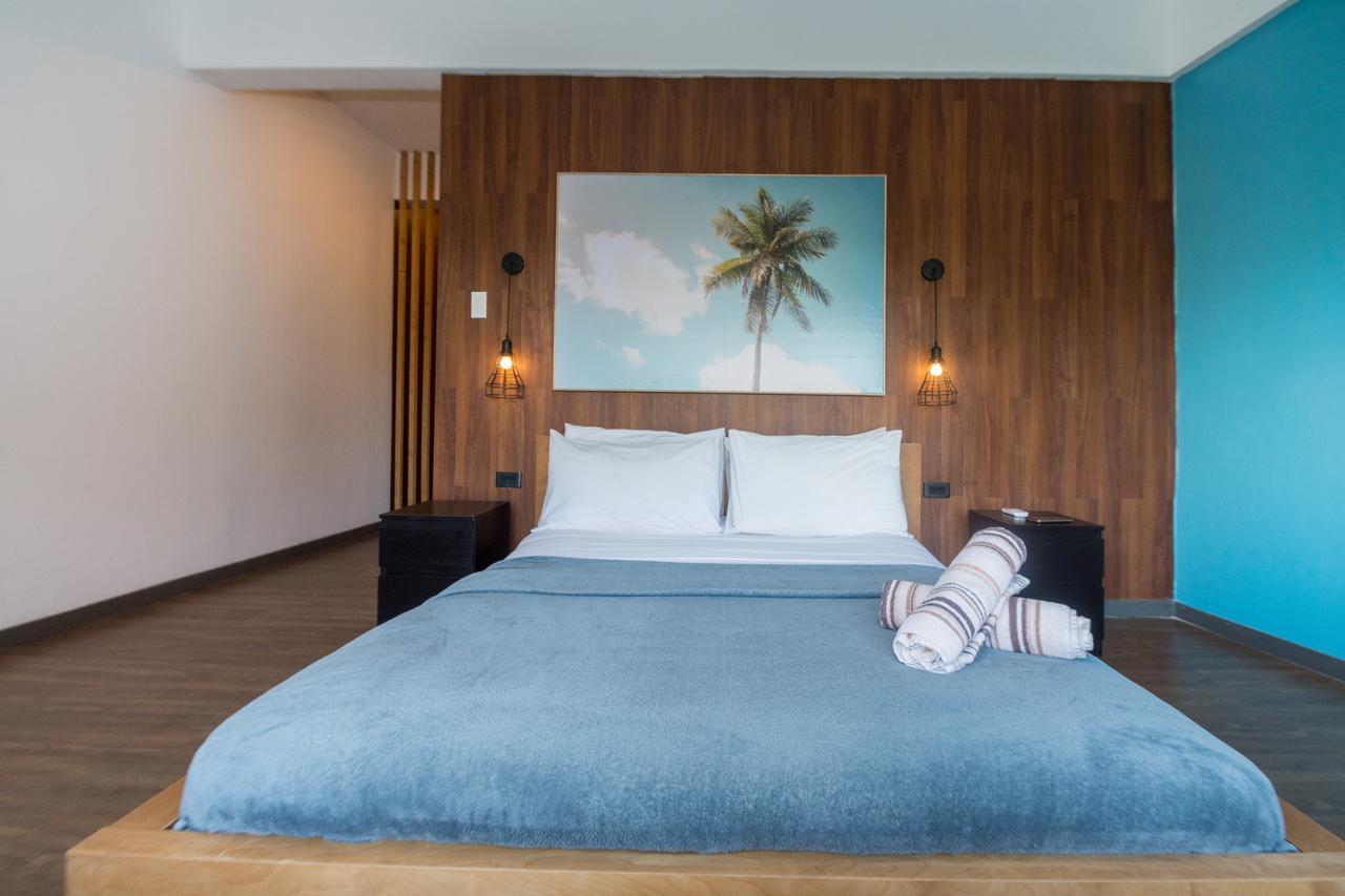 Luxeview Hotel Balabag  Екстериор снимка