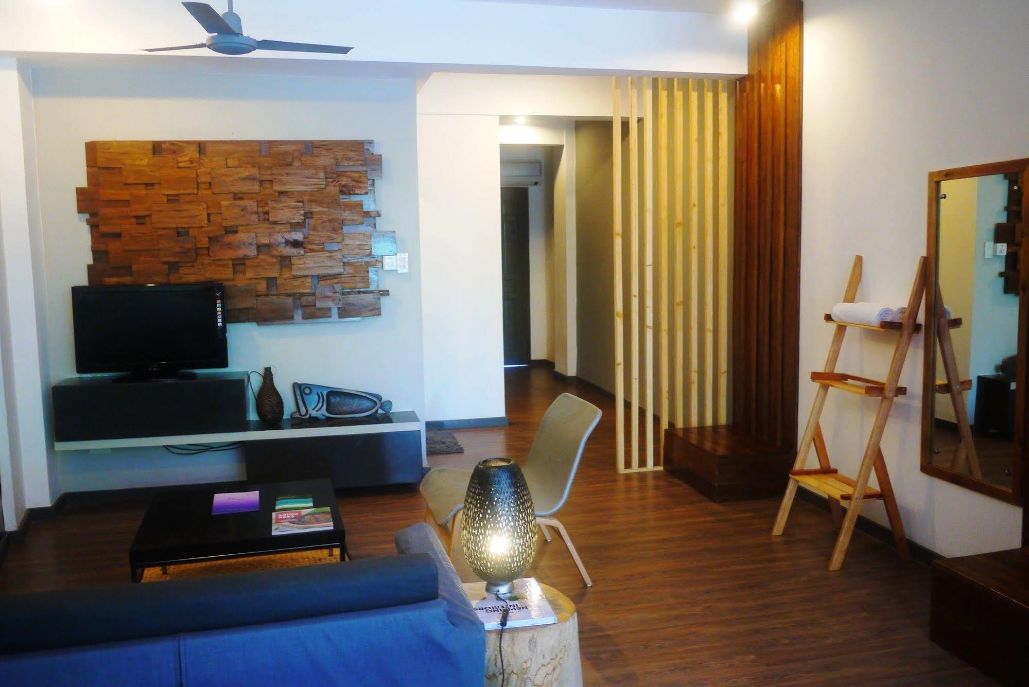 Luxeview Hotel Balabag  Екстериор снимка