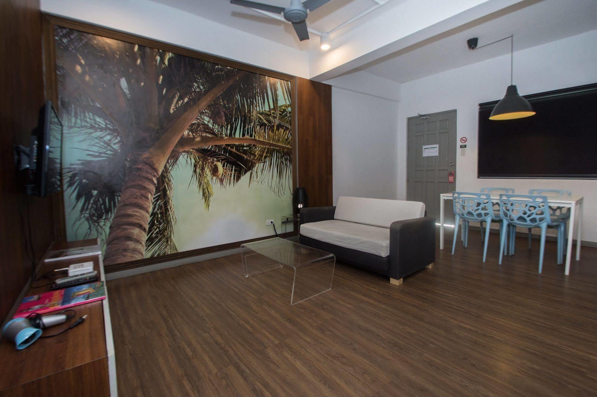 Luxeview Hotel Balabag  Екстериор снимка