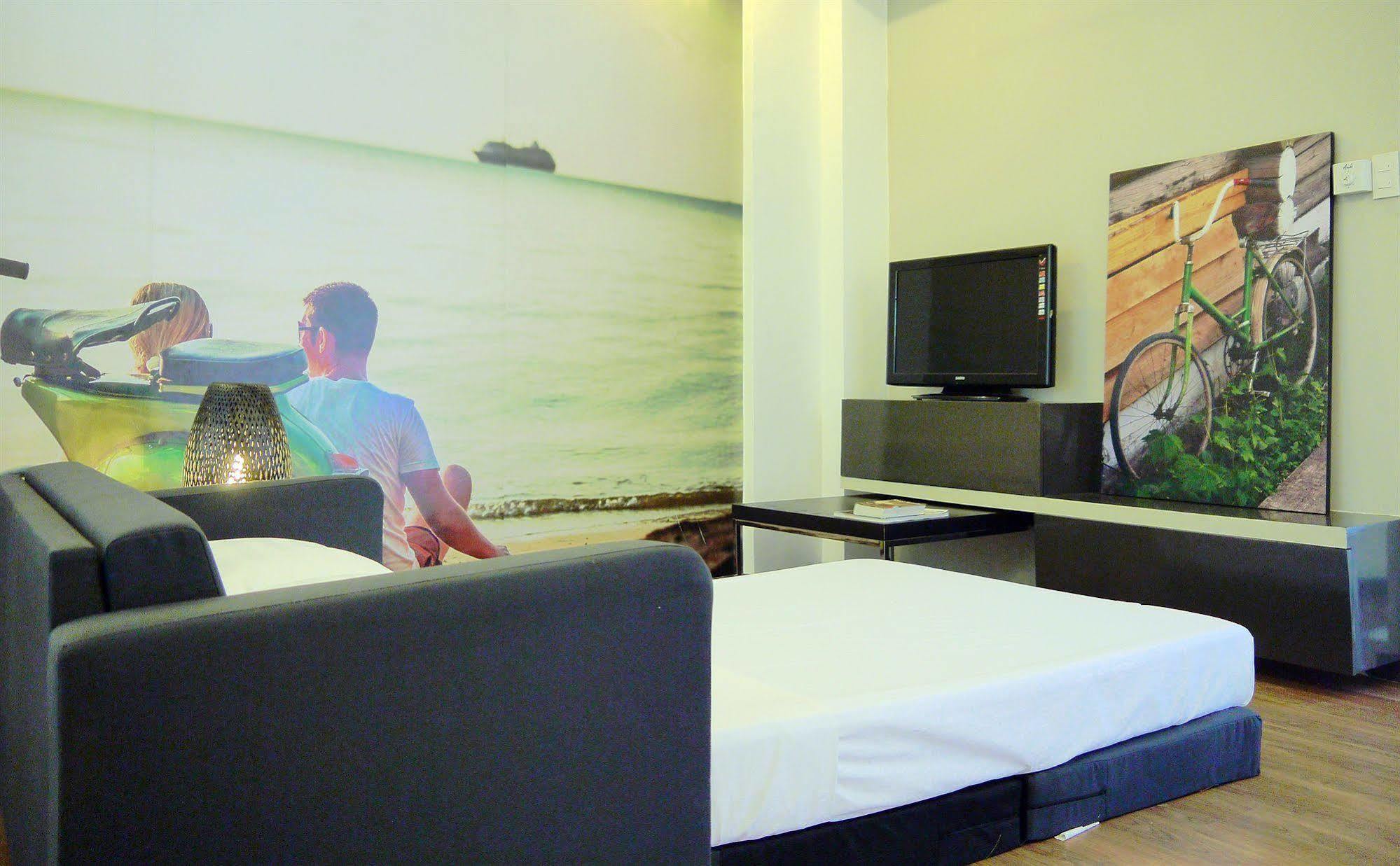 Luxeview Hotel Balabag  Екстериор снимка